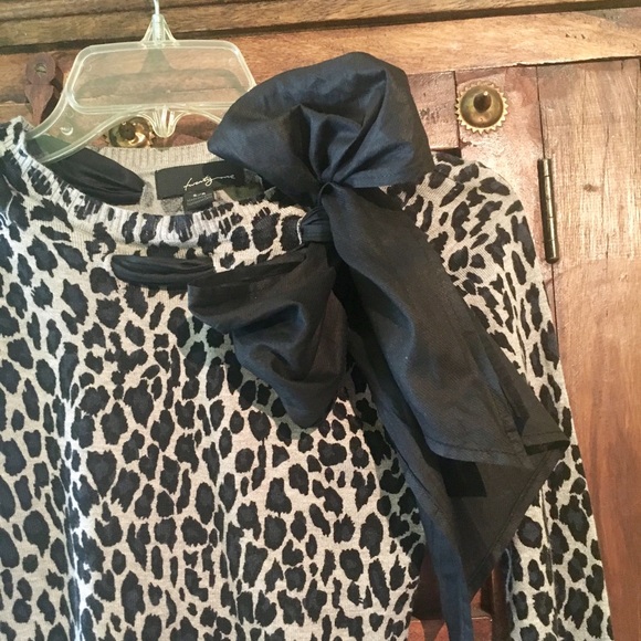 Cropped sweater❤️2/15 all 10$ items ❤️ - Picture 3 of 4